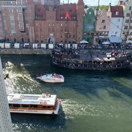 Baltic Riviera - Luxurious With Patio And River View * Gdańsk