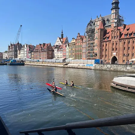 Baltic Riviera - Luxurious With Patio And River View Gdańsk