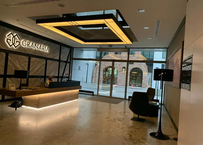 Baltic Riviera - Luxurious With Patio And River View 그단스크