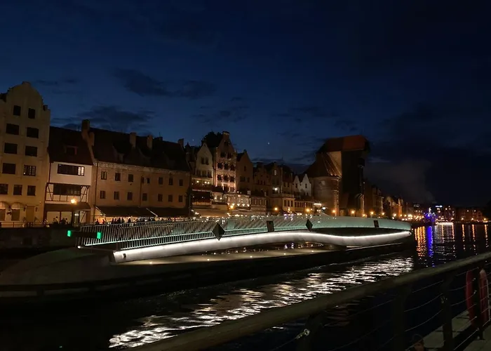 Baltic Riviera - Luxurious With Patio And River View * Gdańsk