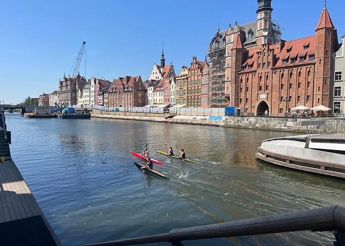 Baltic Riviera - Luxurious With Patio And River View Gdańsk