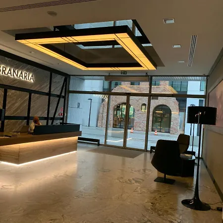 Baltic Riviera - Luxurious With Patio And River View Danzig